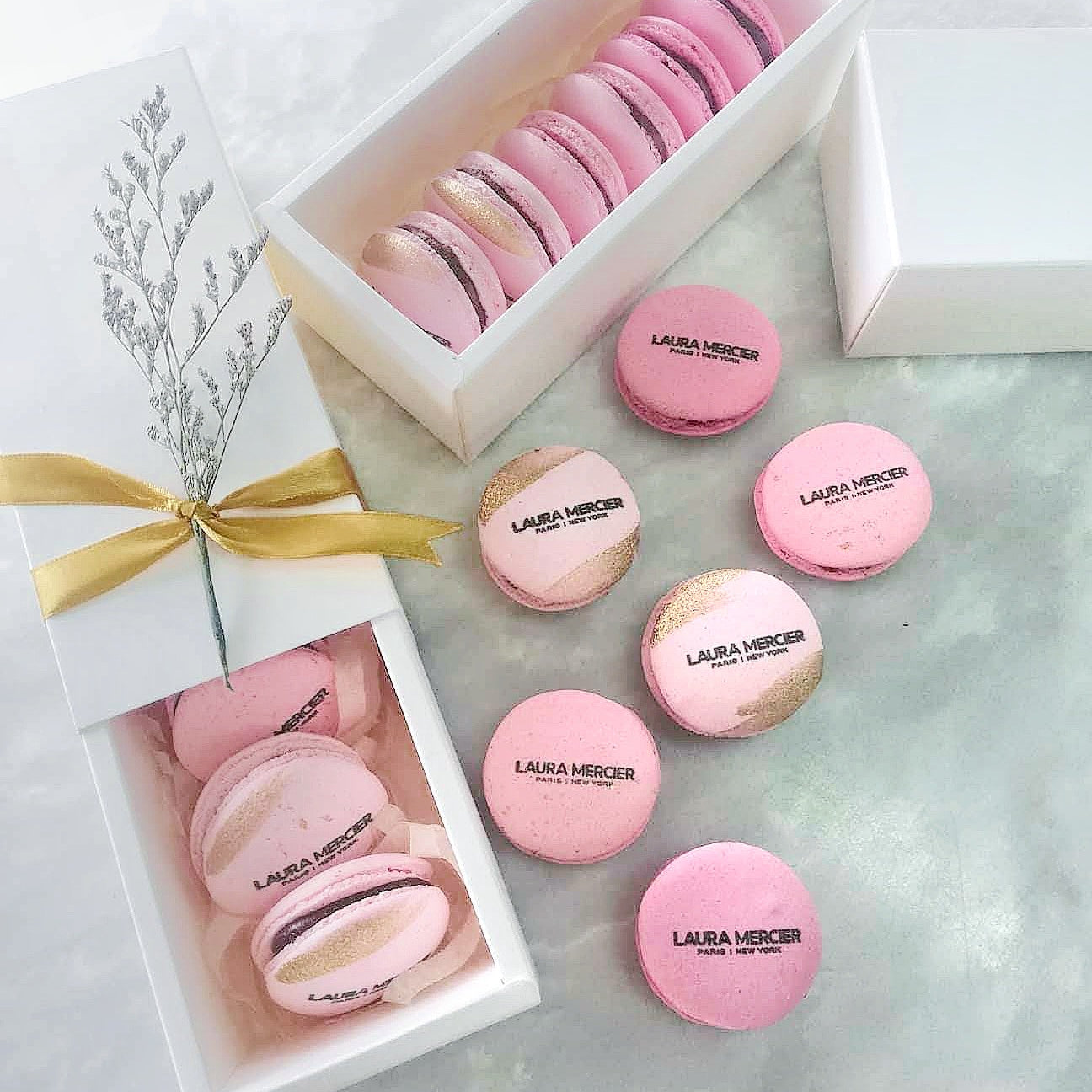 Custom Branded Macarons (24pcs)