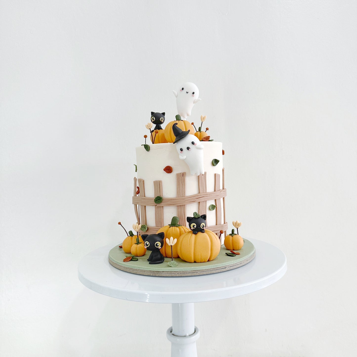 Halloween Party (Custom Cake, Cookies and Cupcake Set)