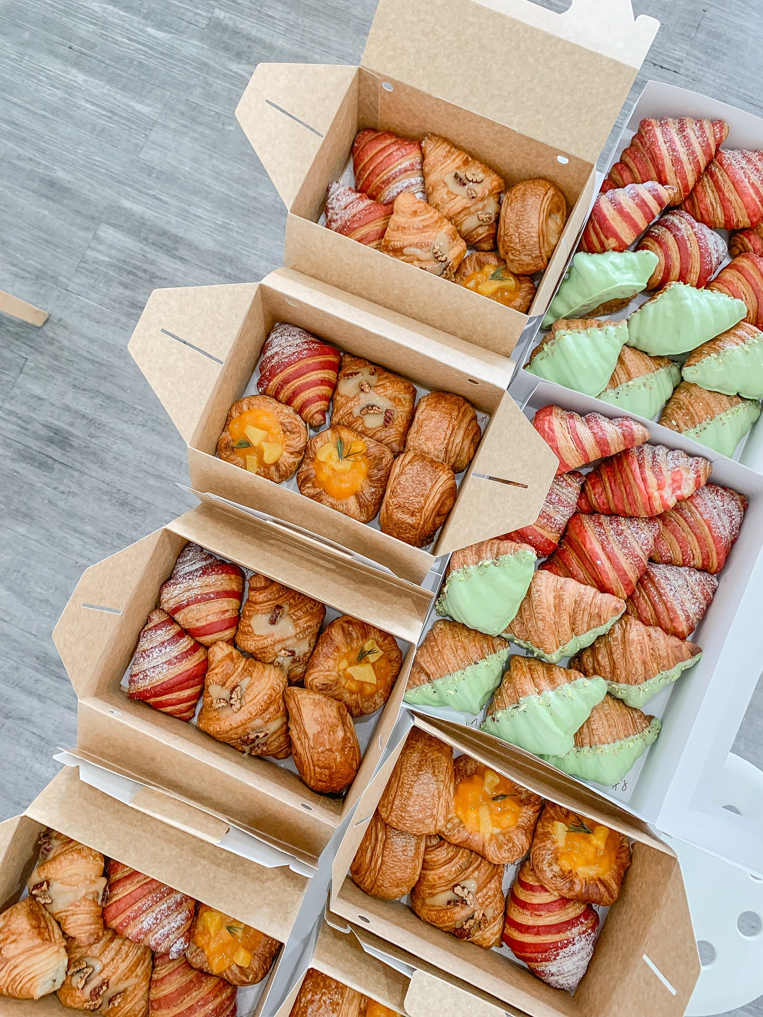 Mini Pastries Sampler Box – Audrey's | Weddings and Events